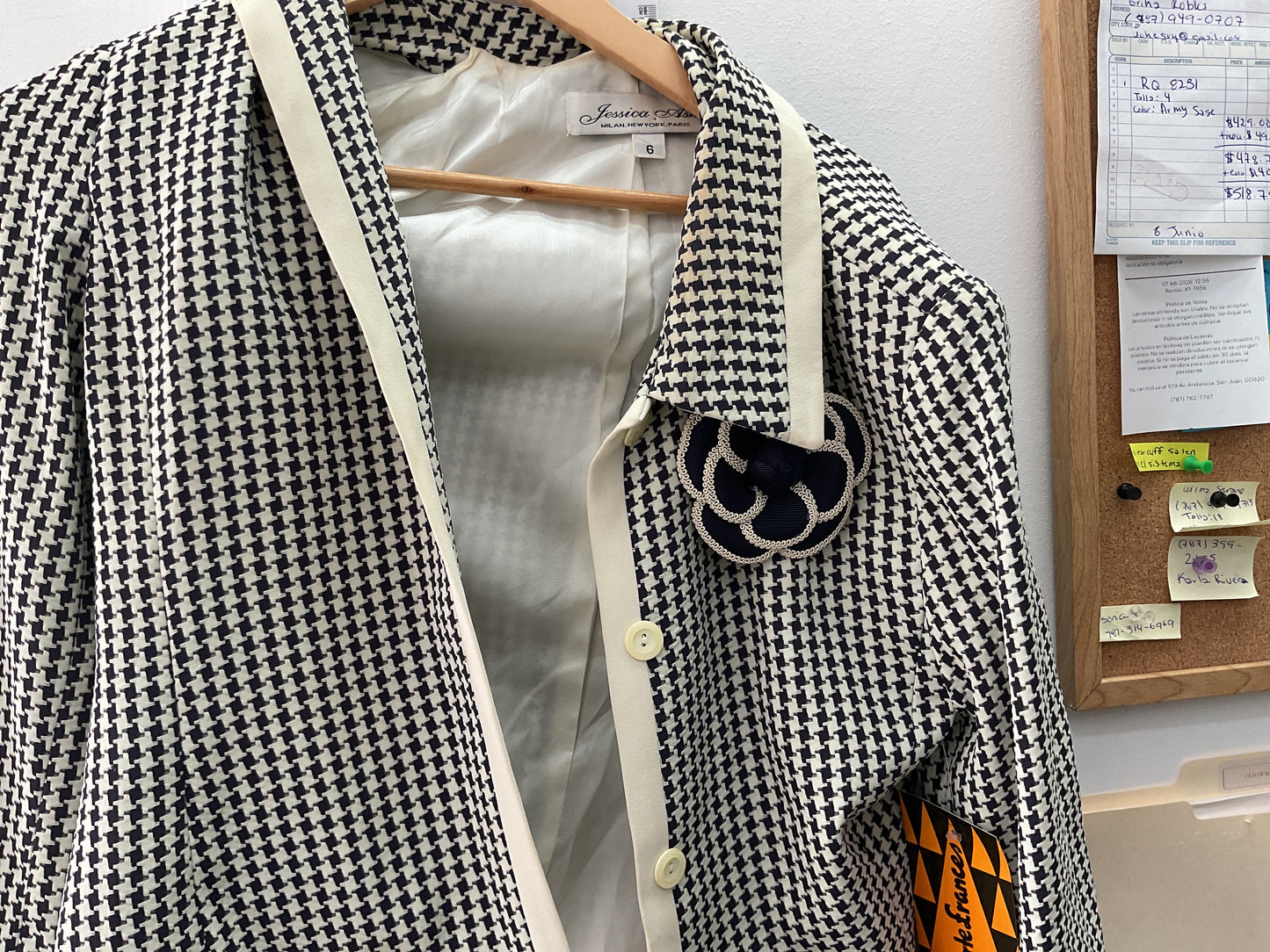 Jacket con aplicación de flor