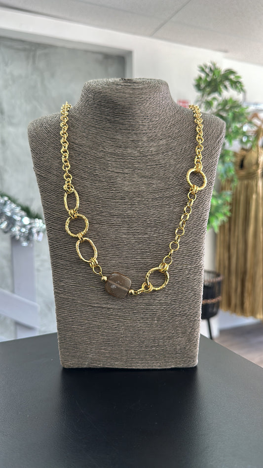 COLLAR DE PIEDRA GOLD