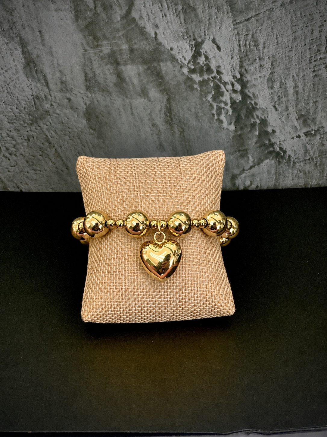 Solid hear bracelet
